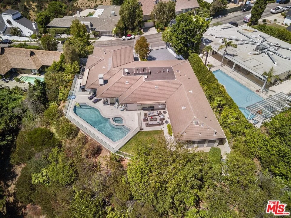 Photo of 9626 Highridge Drive