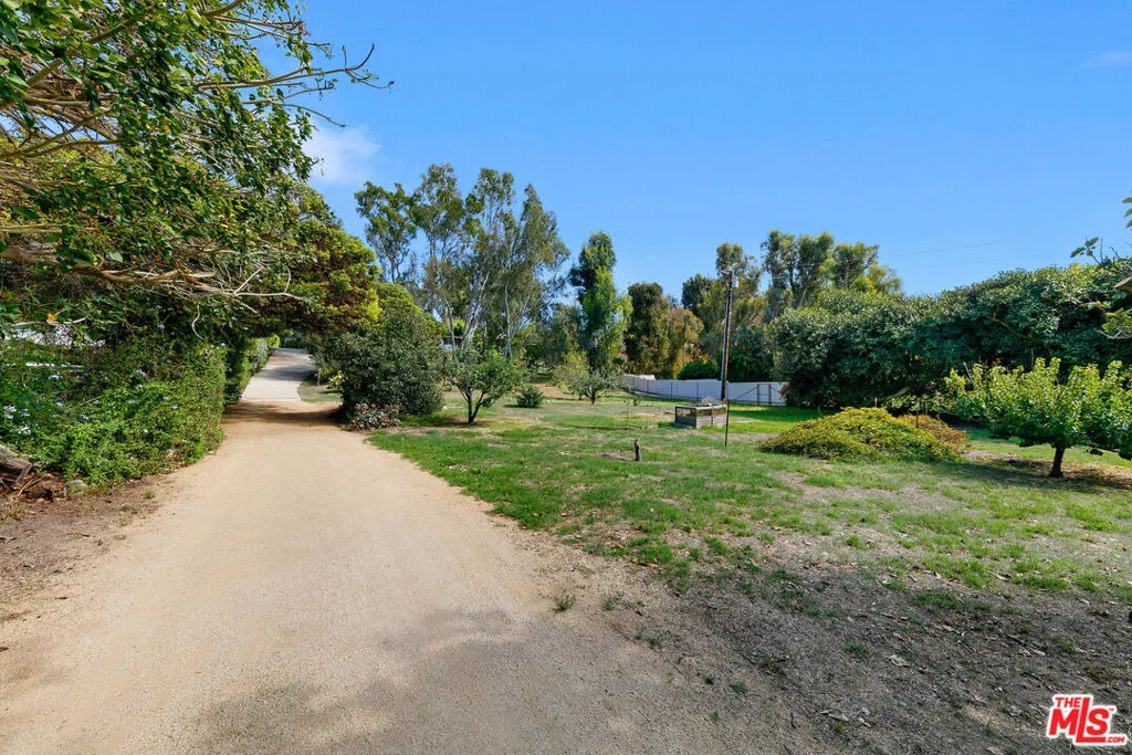 Photo of 6100 Bonsall Drive
