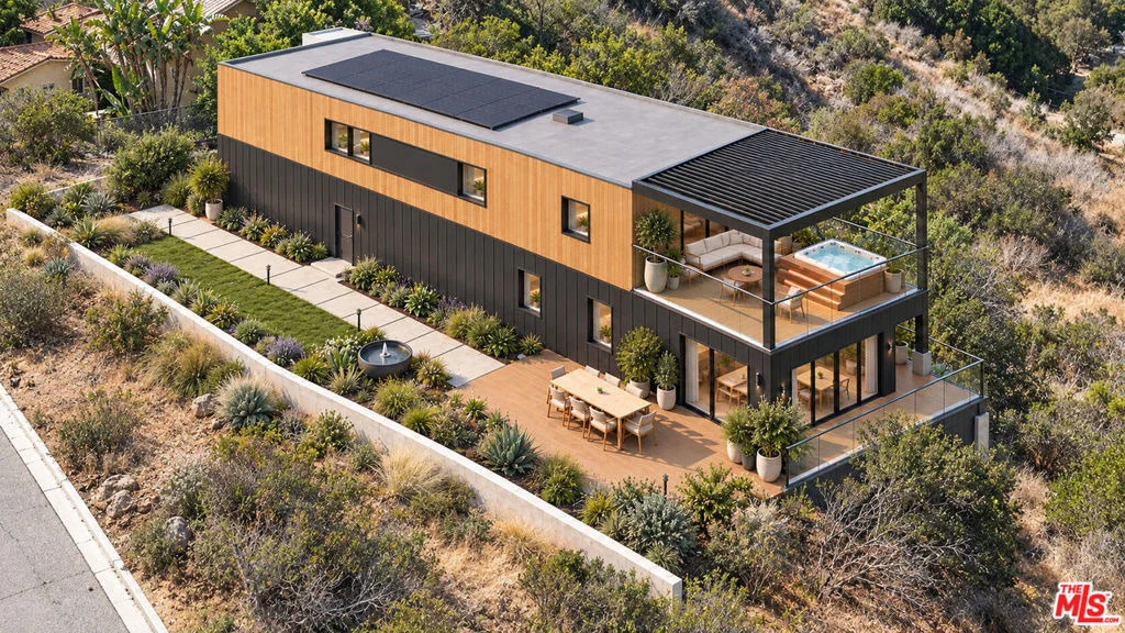 Photo of 399 Olinda Drive