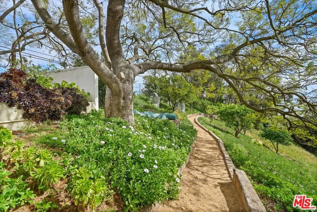 Photo of 2727 Corral Canyon Road