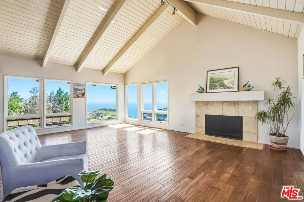 Photo of 2965 Seabreeze Drive