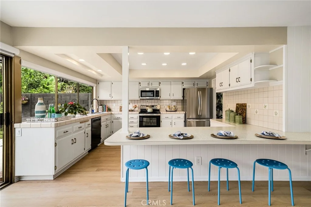Photo of 9327 Lexington Street