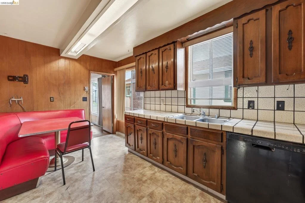 Photo of 8115 Iris St