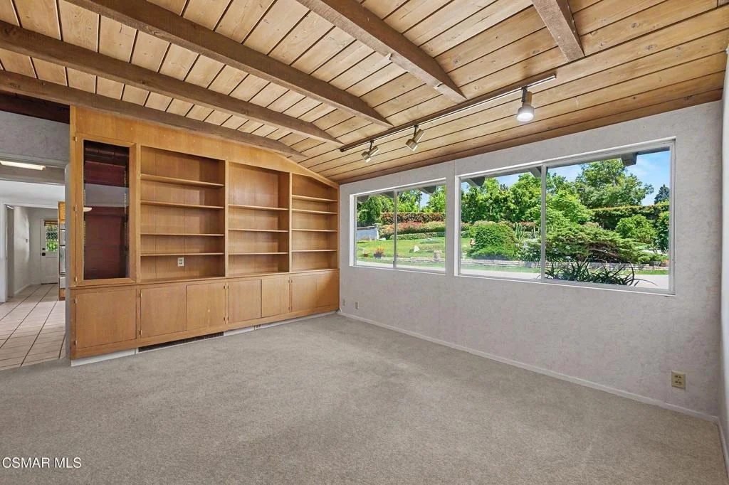 Photo of 195 Avocado Place