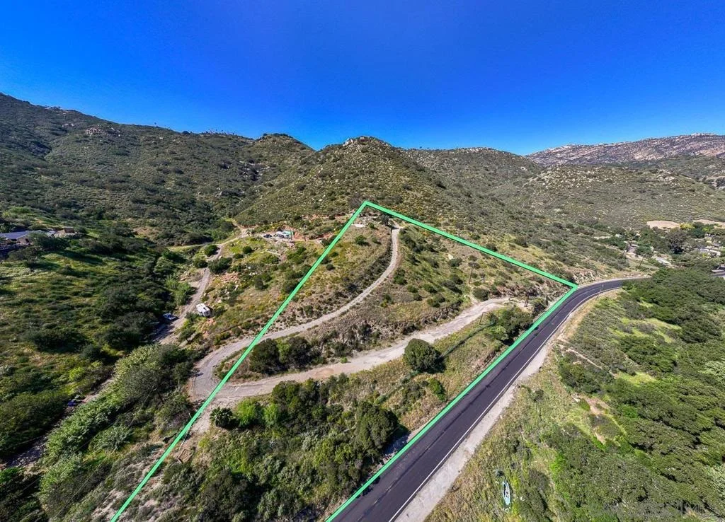 Photo of 1186 Harbison Canyon