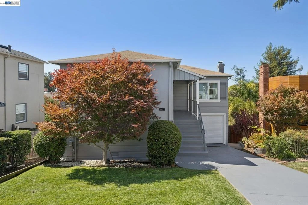 Photo of 8233 Golf Links Rd