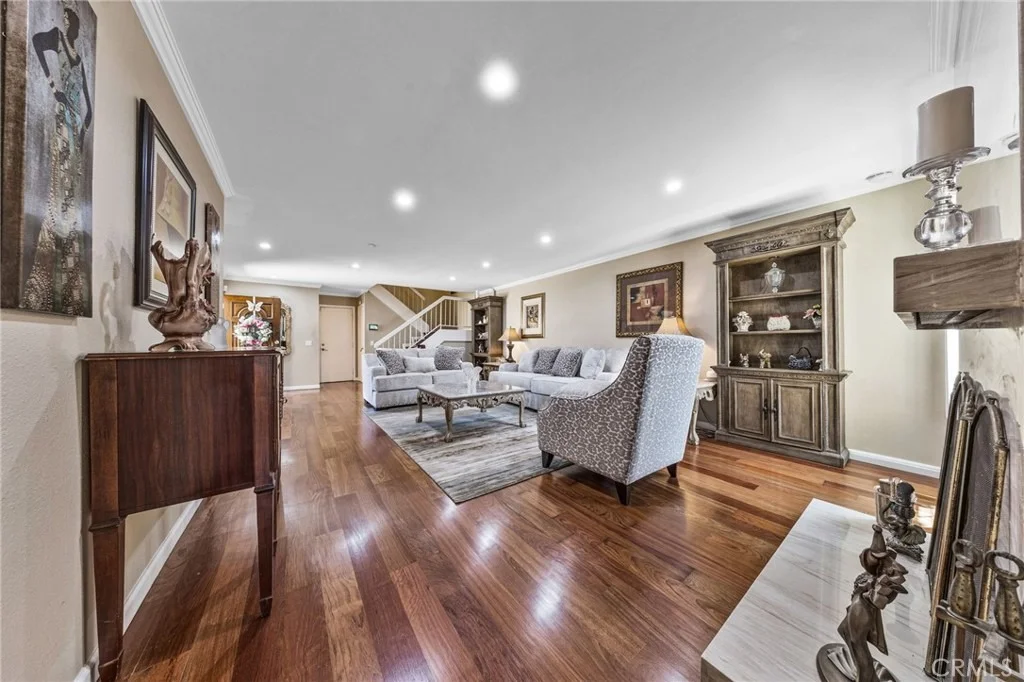Photo of 814 E Sandpoint Court
