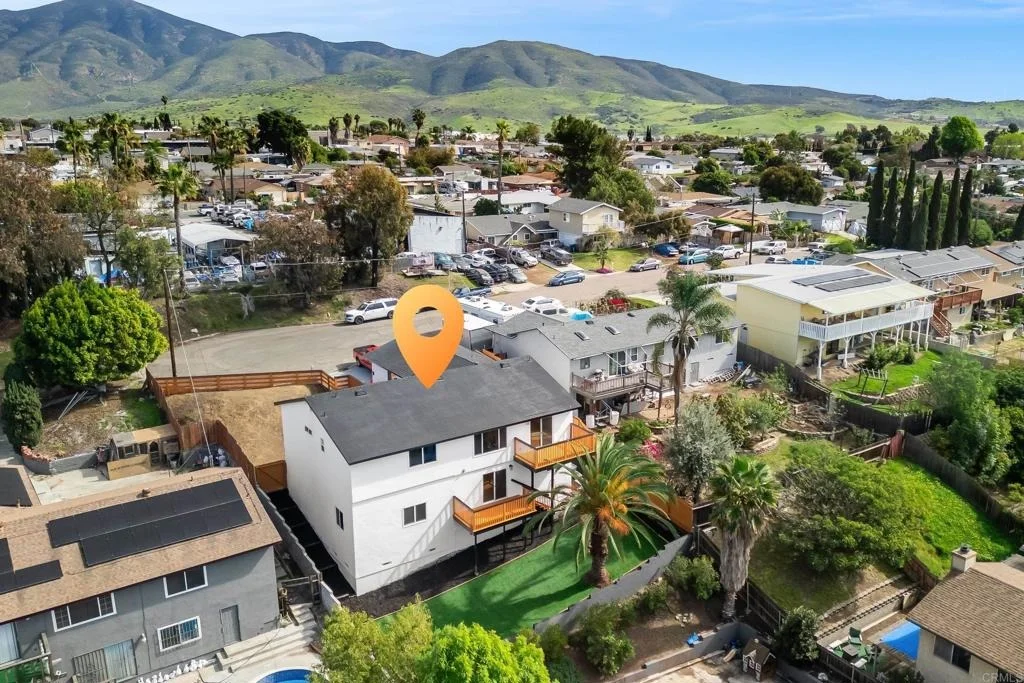 Photo of 552 Felicita Avenue