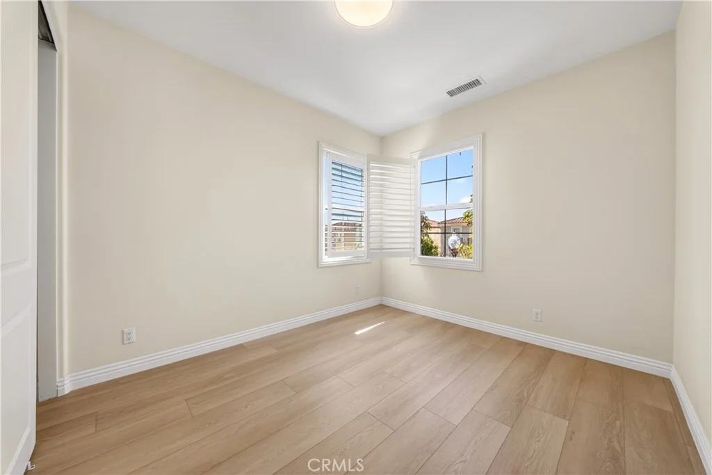 Photo of 22 Lark
