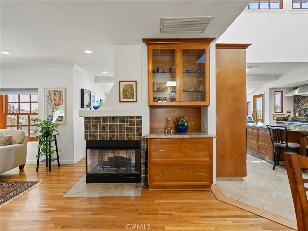Photo of 1012 N Sunset Canyon Drive