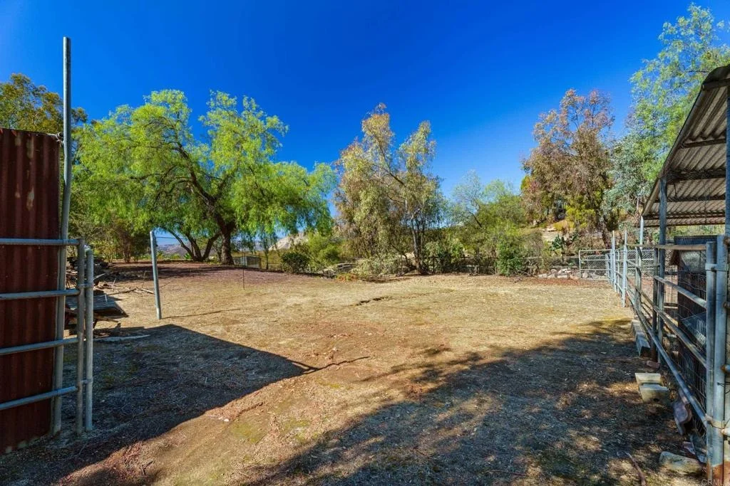 Photo of 3042 Holly Rd