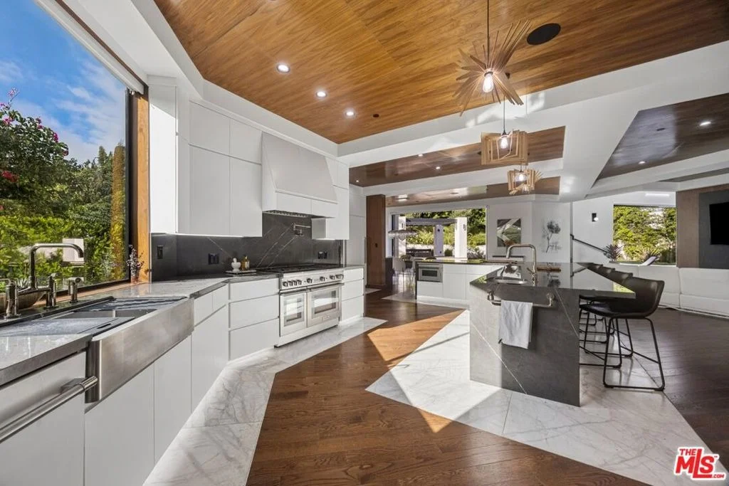 Photo of 11075 W Sunset Boulevard