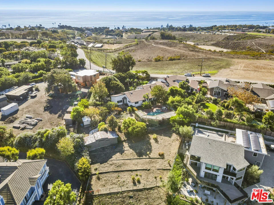Photo of 6052 Merritt Drive