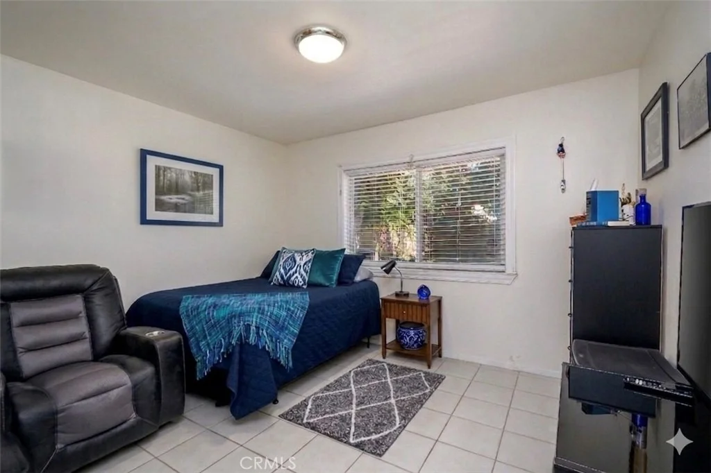 Photo of 752 Agajanian