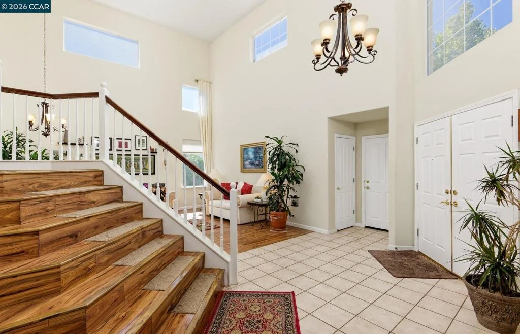 Photo of 1315 Oak Crest Way