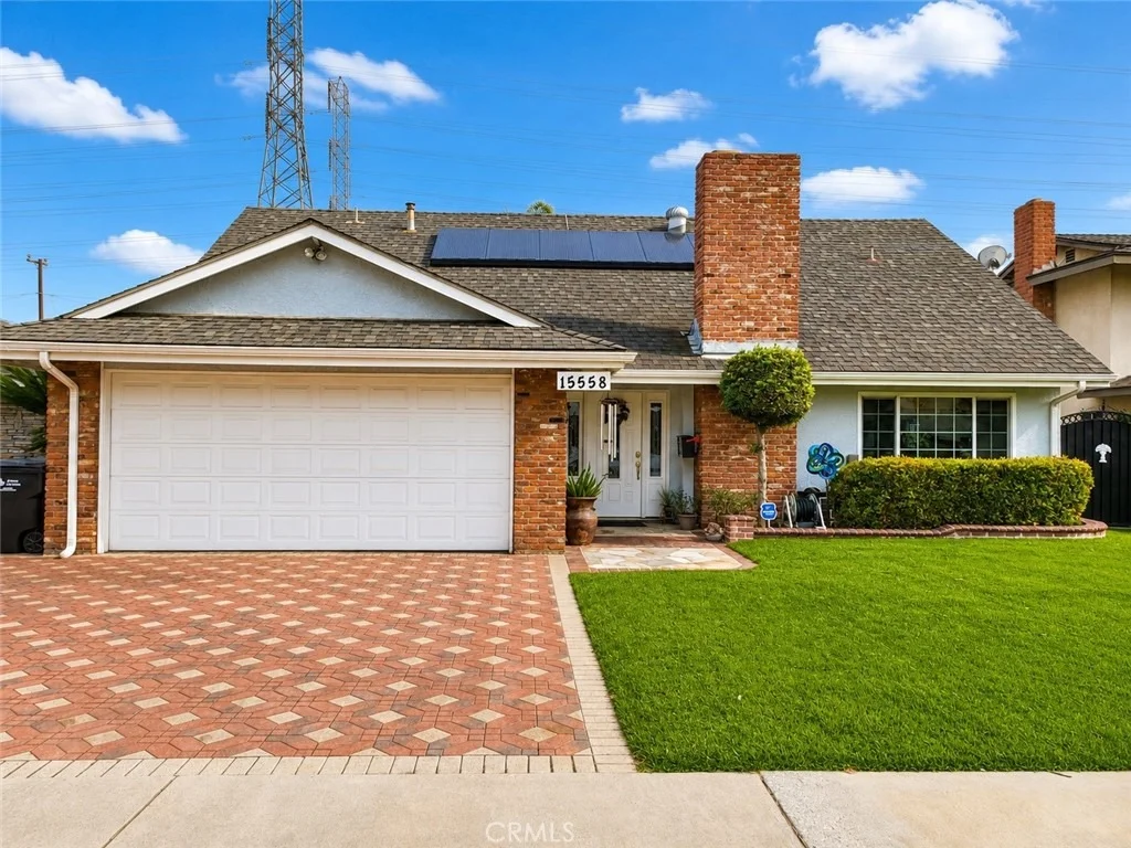 Photo of 15558 Gundry
