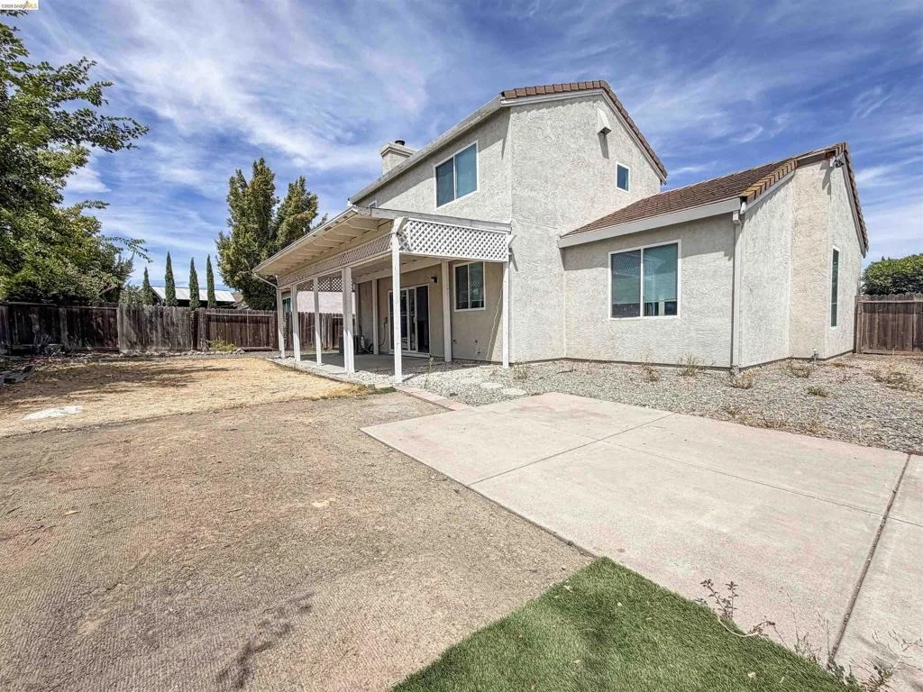 Photo of 336 Lakespring Pl