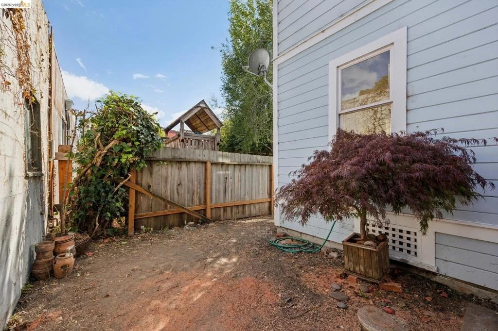 Photo of Unit A at 1711 Milvia