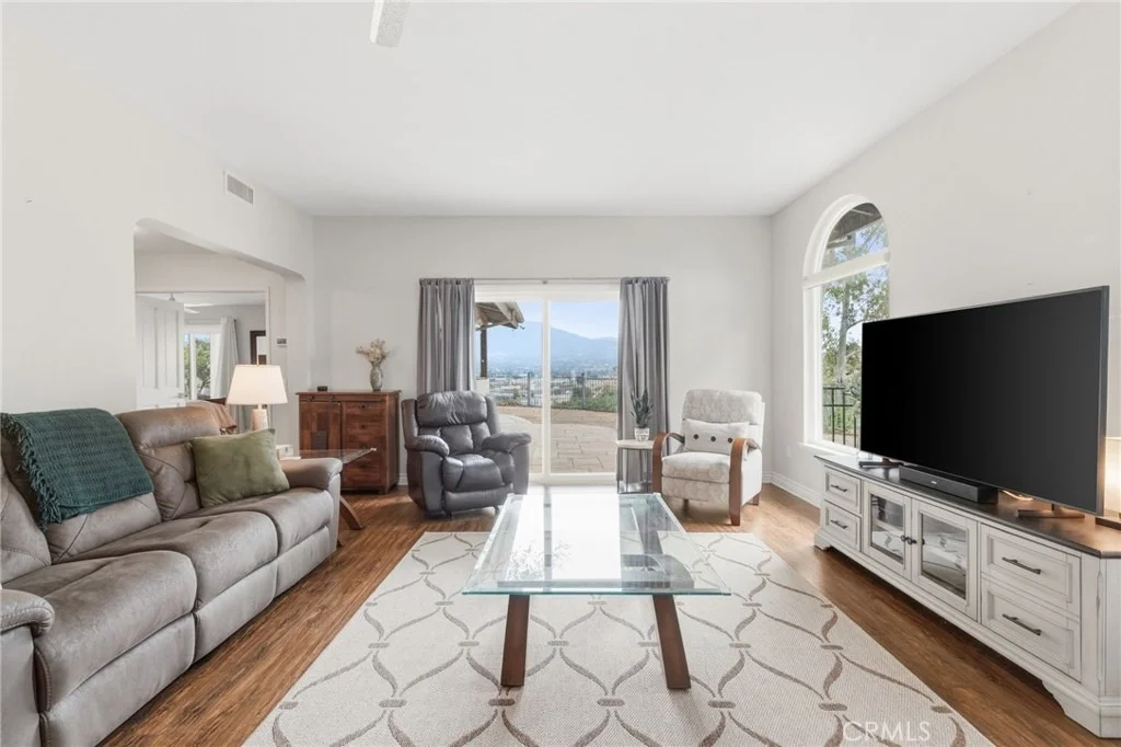 Photo of 31016 E Sunset Drive N