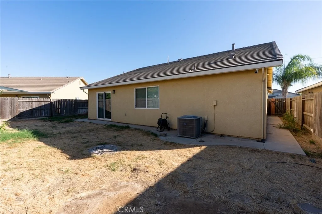 Photo of 2835 N Drake