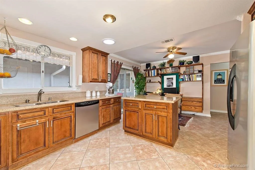 Photo of Unit 3 at 31948 DEL CIELO ESTE