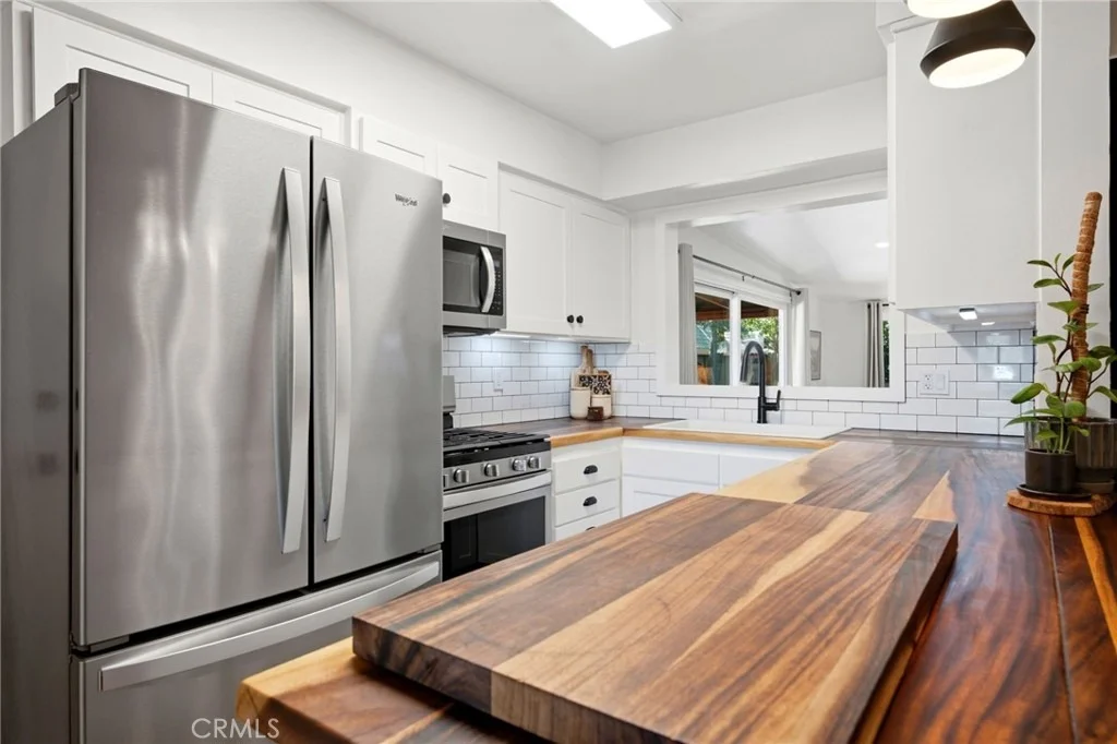 Photo of 8755 Delano
