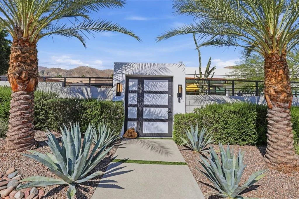 Photo of 54905 Avenida Obregon