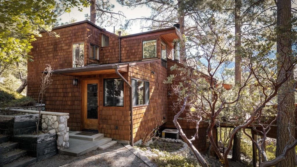 Photo of 55100 Pine Crest Drive