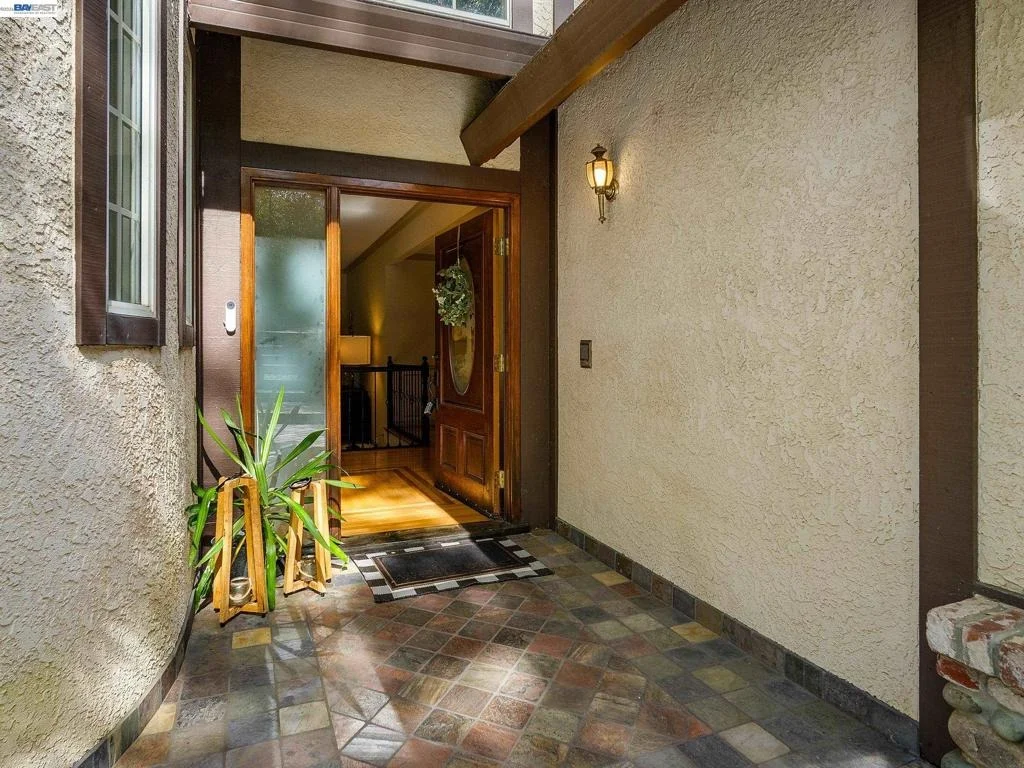 Photo of 8681 Winding Way