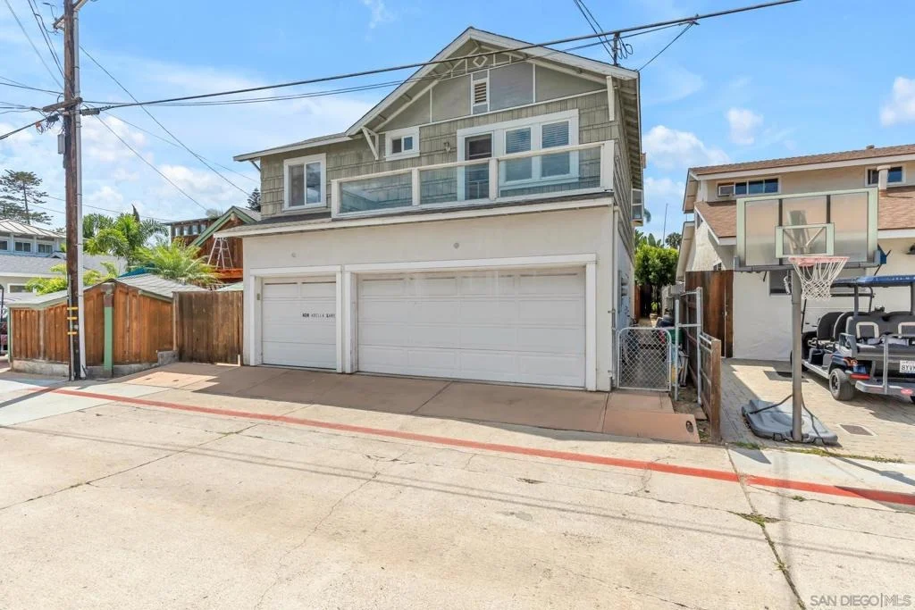Photo of 424 Adella