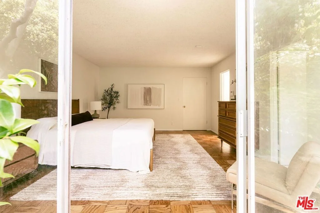 Photo of 832 Canon Drive