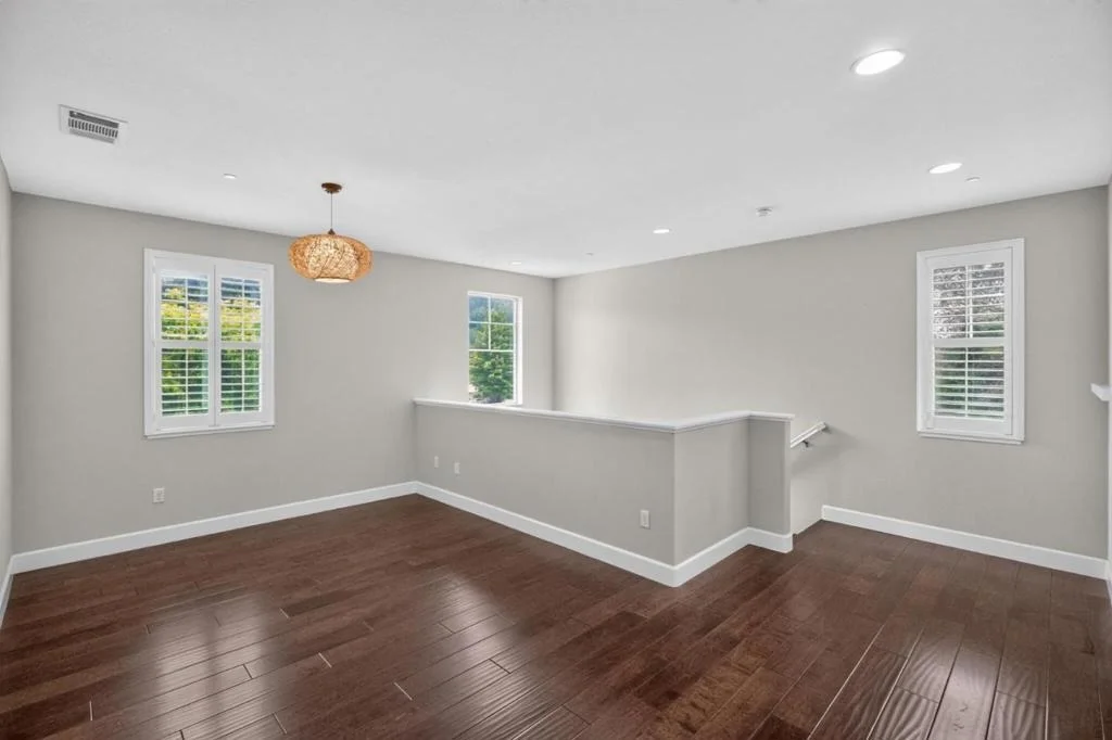 Photo of 100 Castle Ridge Way