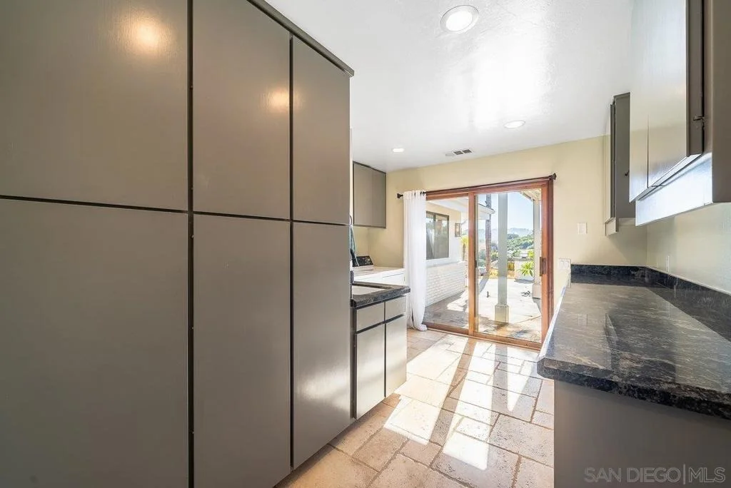 Photo of 33 Gateview