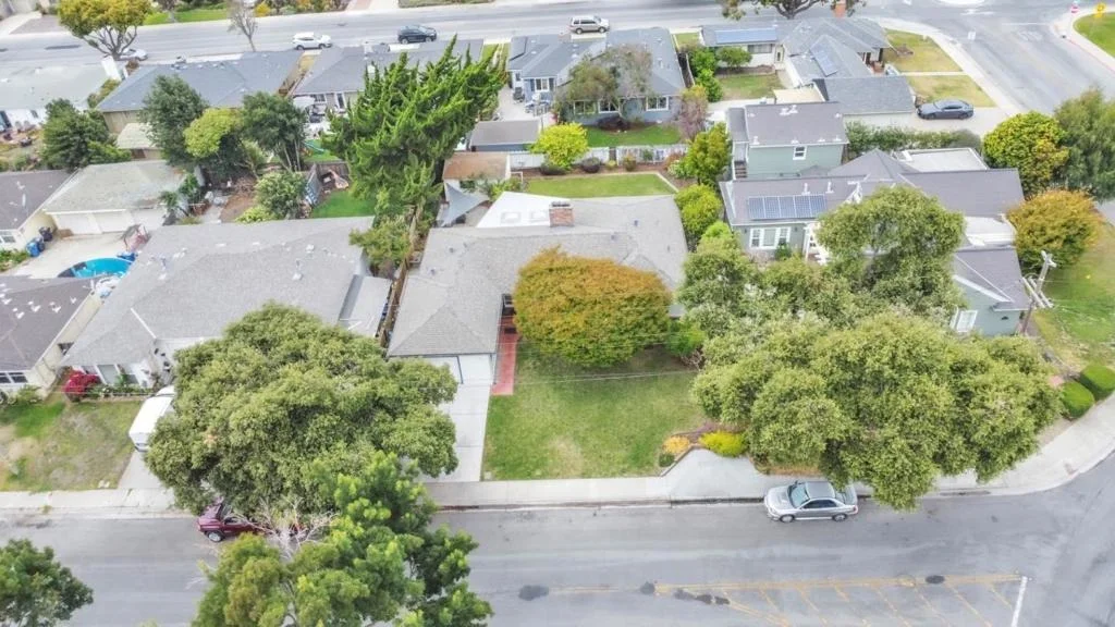 Photo of 906 Bautista Drive