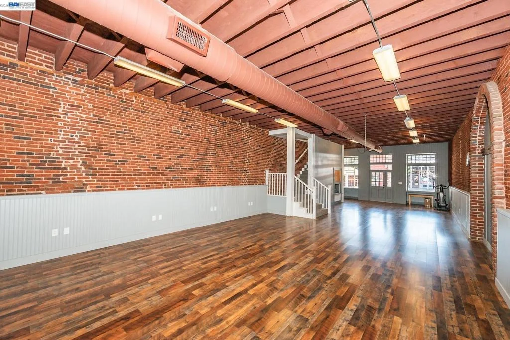 Photo of 525 Main St.