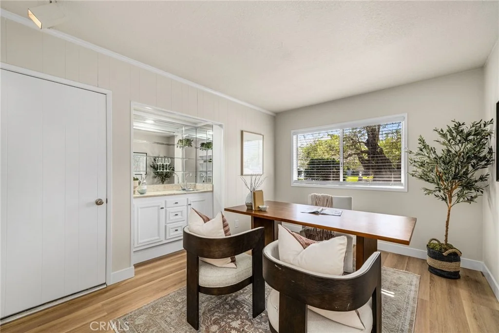 Photo of 890 N Hillside Drive