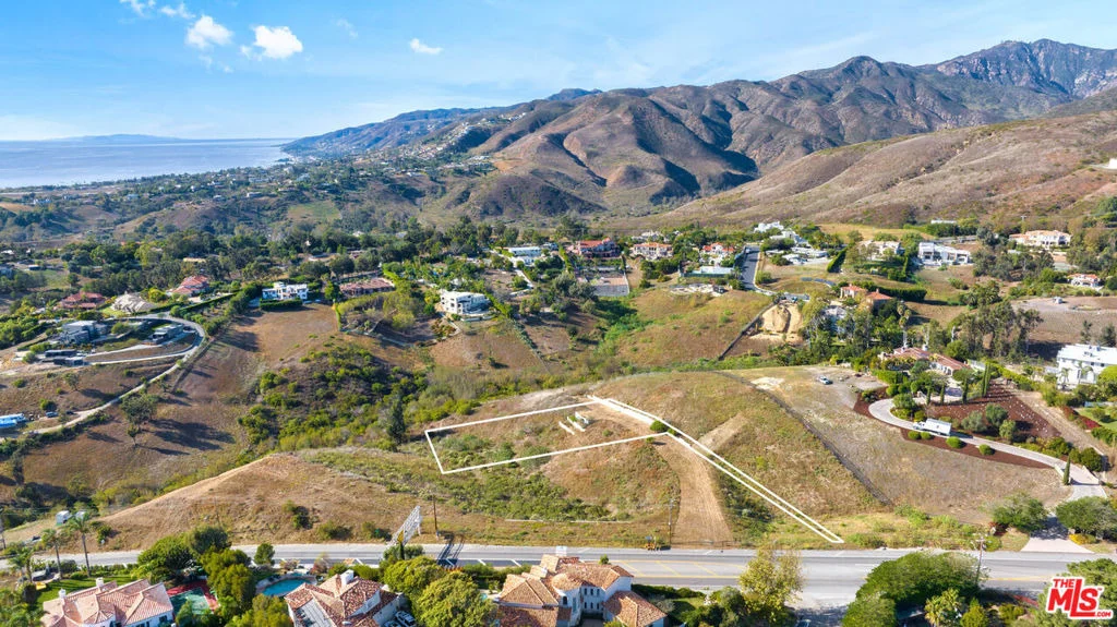 Photo of 6041 Kanan Dume Road