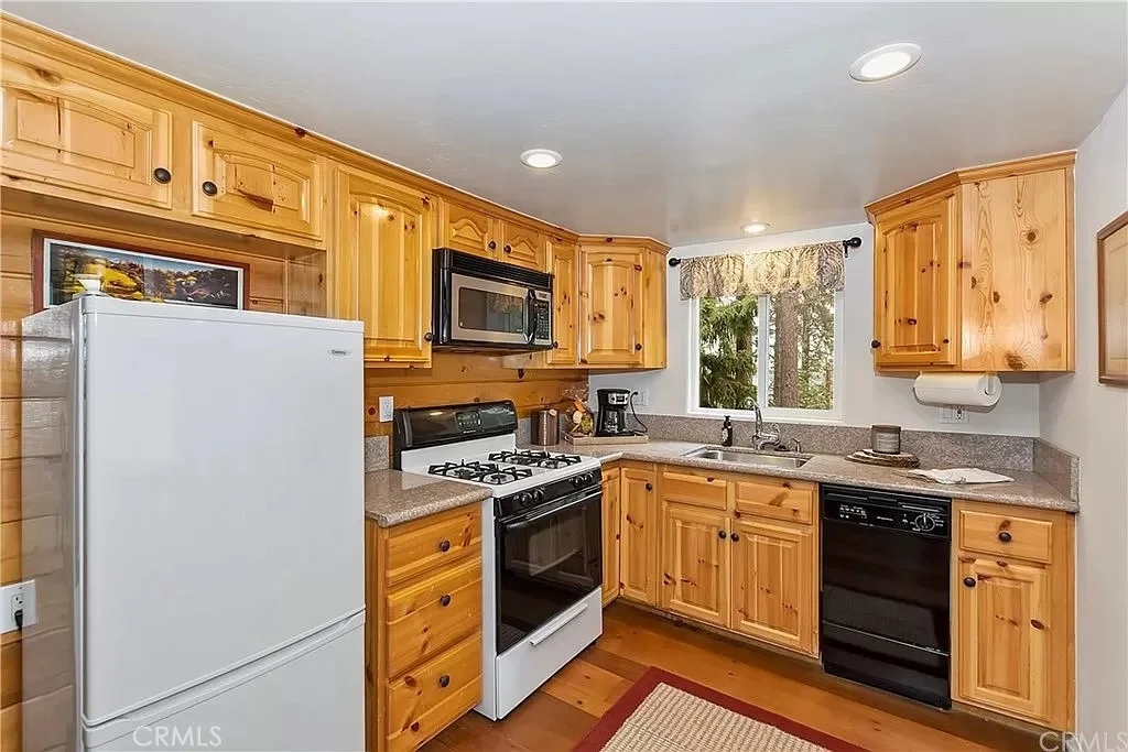 Photo of 471 Willow Witch
