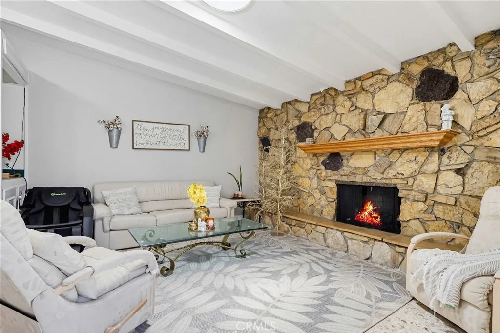 Photo of 555 W Shadwell
