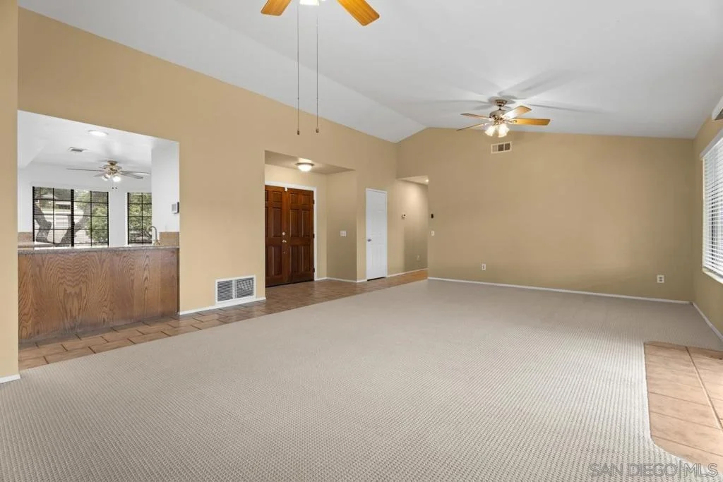 Photo of 1368 Oakleaf Ln
