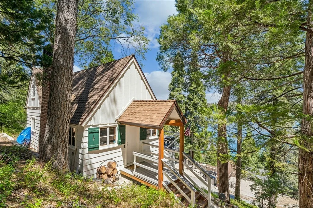 Photo of 28901 Palisades