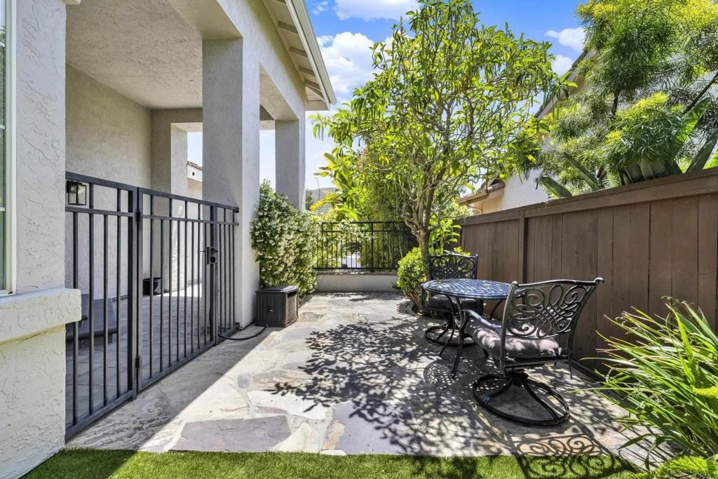 Photo of 948 Honeysuckle Drive