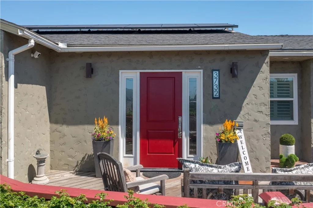 Photo of 3732 Clark