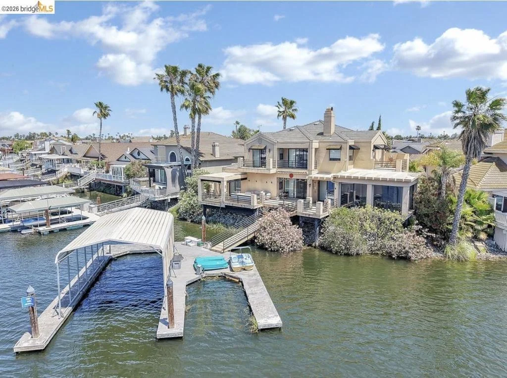 Photo of 1957 Dolphin Pl