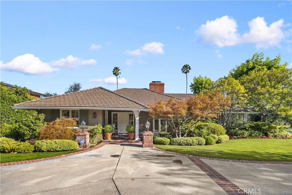 Photo of 340 Arbolada Drive