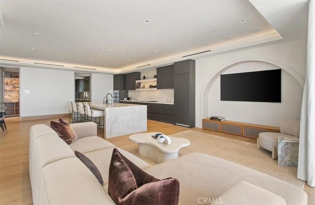 Photo of 7 Sailview