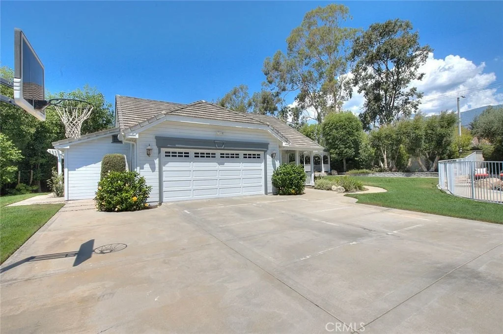 Photo of 6112 Ashton Place