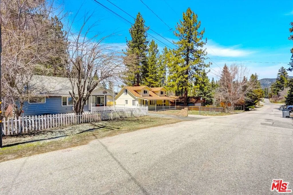 Photo of 404 Oriole Drive