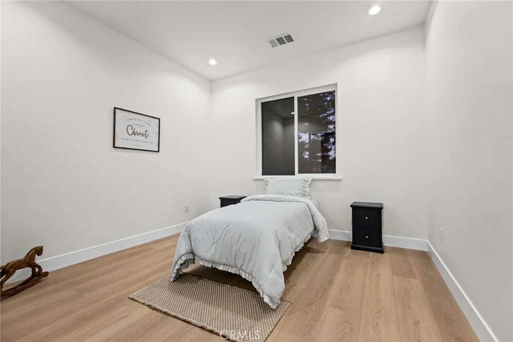 Photo of 1677 Paradisewood Drive