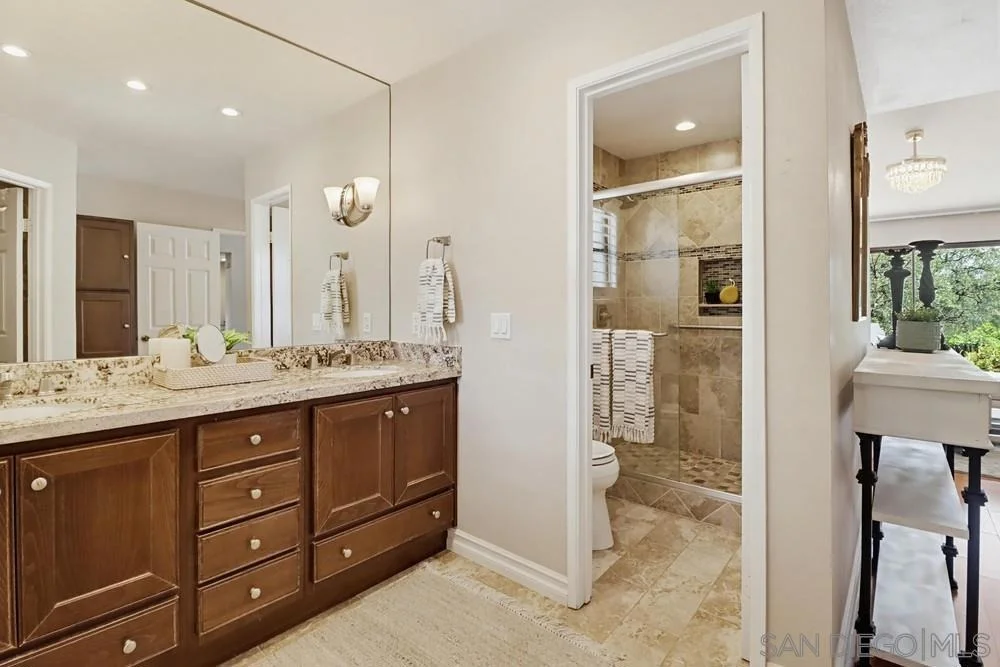 Photo of 2577 Camino Narciso